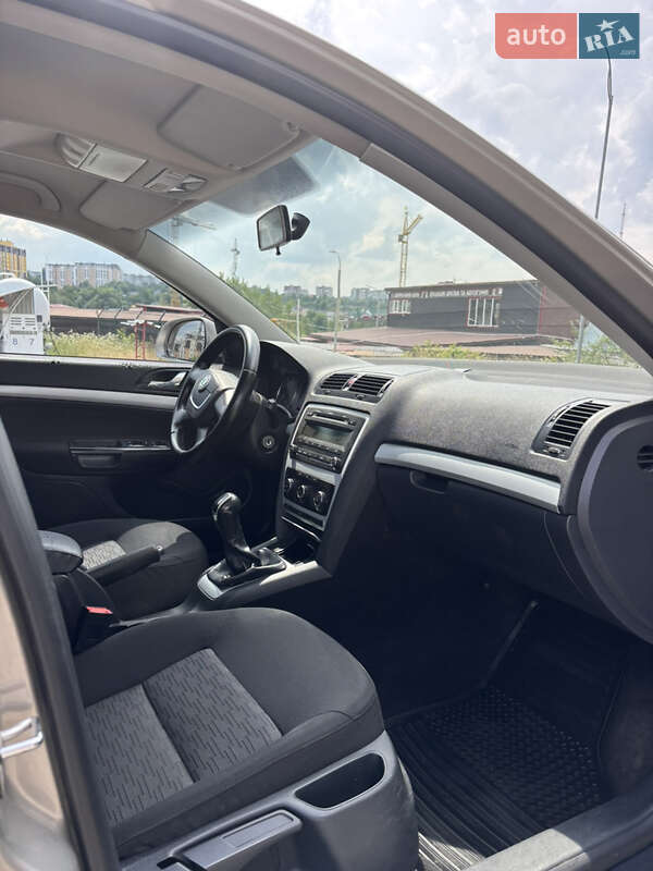 Лифтбек Skoda Octavia 2011 в Хмельницком
