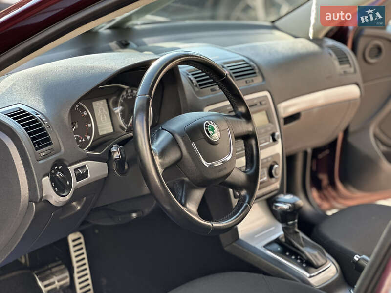 Лифтбек Skoda Octavia 2010 в Ивано-Франковске