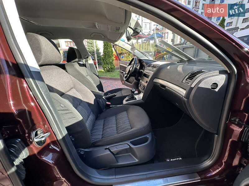 Лифтбек Skoda Octavia 2010 в Ивано-Франковске
