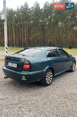 Ліфтбек Skoda Octavia 1998 в 