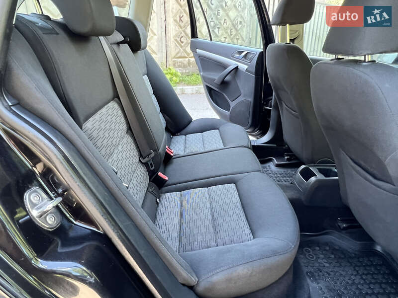Универсал Skoda Octavia 2010 в Каменец-Подольском