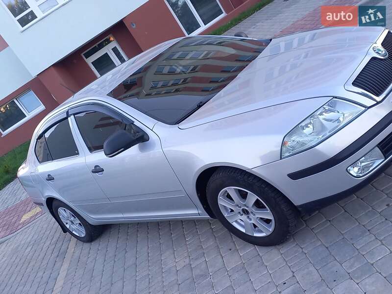 Лифтбек Skoda Octavia 2011 в Виннице
