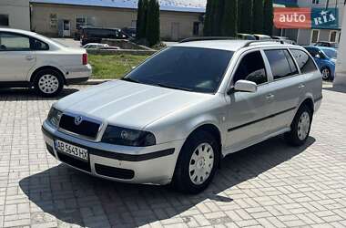 Универсал Skoda Octavia 2003 в Черновцах
