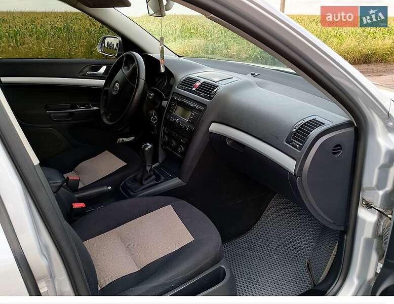 Лифтбек Skoda Octavia 2008 в Ватутино