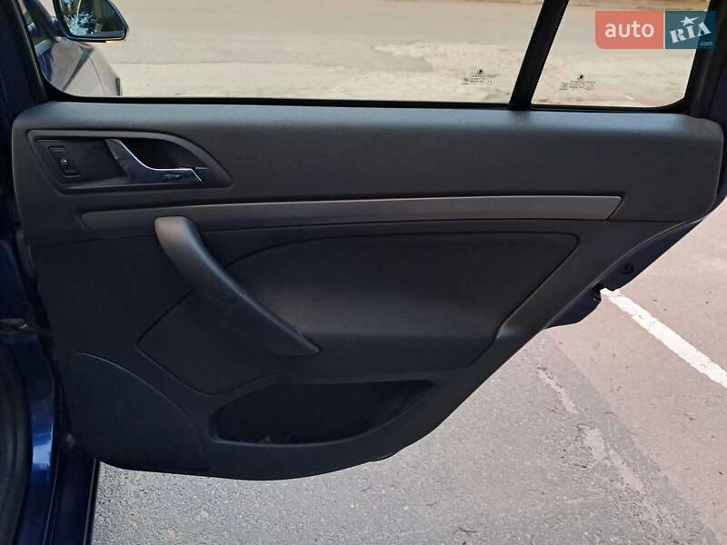 Універсал Skoda Octavia 2006 в Черкасах