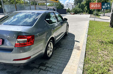 Лифтбек Skoda Octavia 2013 в 