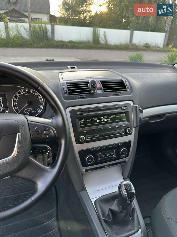Универсал Skoda Octavia 2012 в Нововолынске