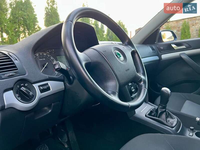 Лифтбек Skoda Octavia 2008 в Полтаве