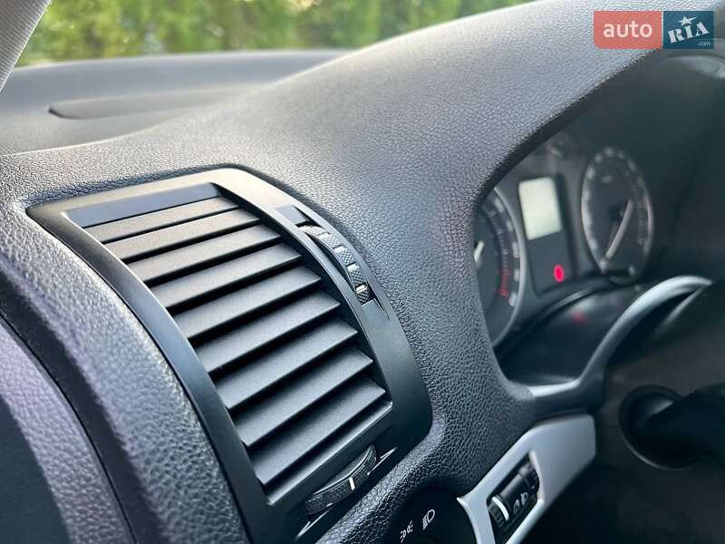 Лифтбек Skoda Octavia 2008 в Полтаве