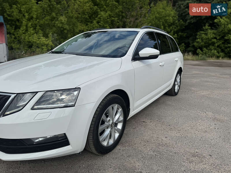 Універсал Skoda Octavia 2019 в Радивиліві