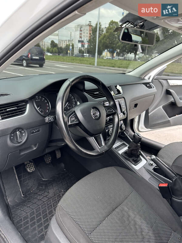 Універсал Skoda Octavia 2016 в Чернігові