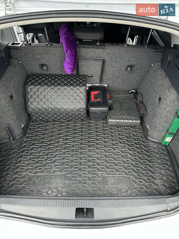 Універсал Skoda Octavia 2016 в Чернігові