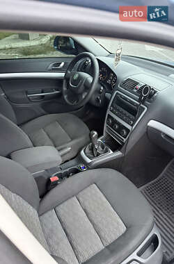Лифтбек Skoda Octavia 2010 в 