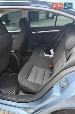Лифтбек Skoda Octavia 2010 в 