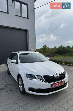 Універсал Skoda Octavia 2019 в Виноградові