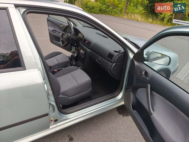 Лифтбек Skoda Octavia 2009 в Новоднестровске