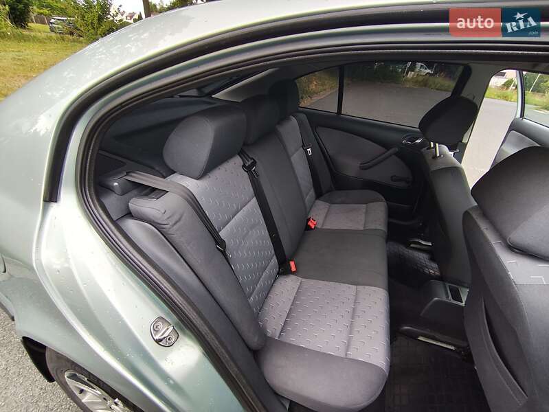 Лифтбек Skoda Octavia 2009 в Новоднестровске