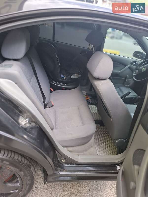 Лифтбек Skoda Octavia 2003 в Ивано-Франковске