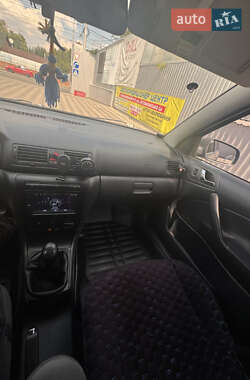 Лифтбек Skoda Octavia 2002 в 