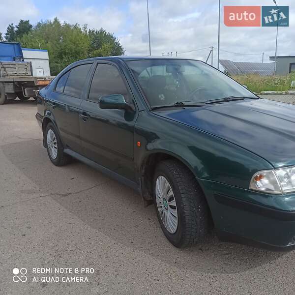 Лифтбек Skoda Octavia 2000 в Владимире