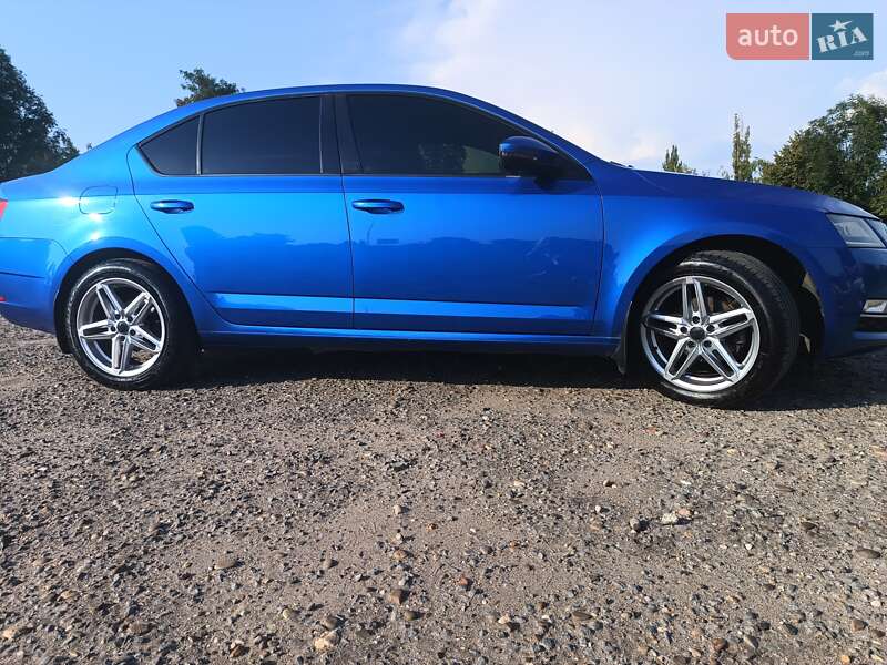 Ліфтбек Skoda Octavia 2017 в Ужгороді