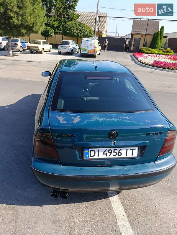 Лифтбек Skoda Octavia 1999 в Запорожье