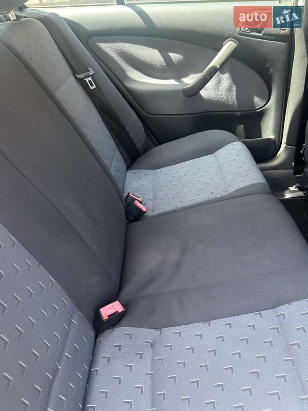 Універсал Skoda Octavia 2001 в Чернівцях