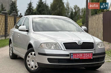 Лифтбек Skoda Octavia 2010 в Луцке