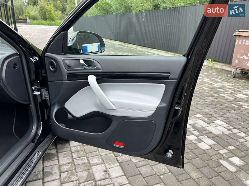 Универсал Skoda Octavia 2012 в Ровно