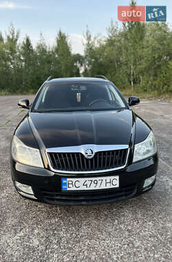 Универсал Skoda Octavia 2010 в Новояворовске
