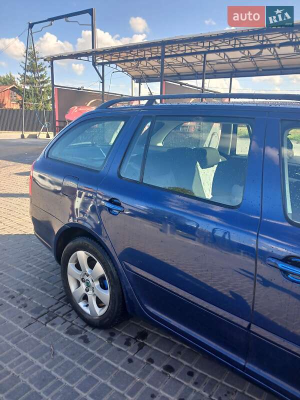 Универсал Skoda Octavia 2009 в Жовкве