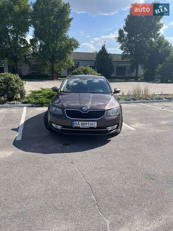 Лифтбек Skoda Octavia 2014 в Кропивницком