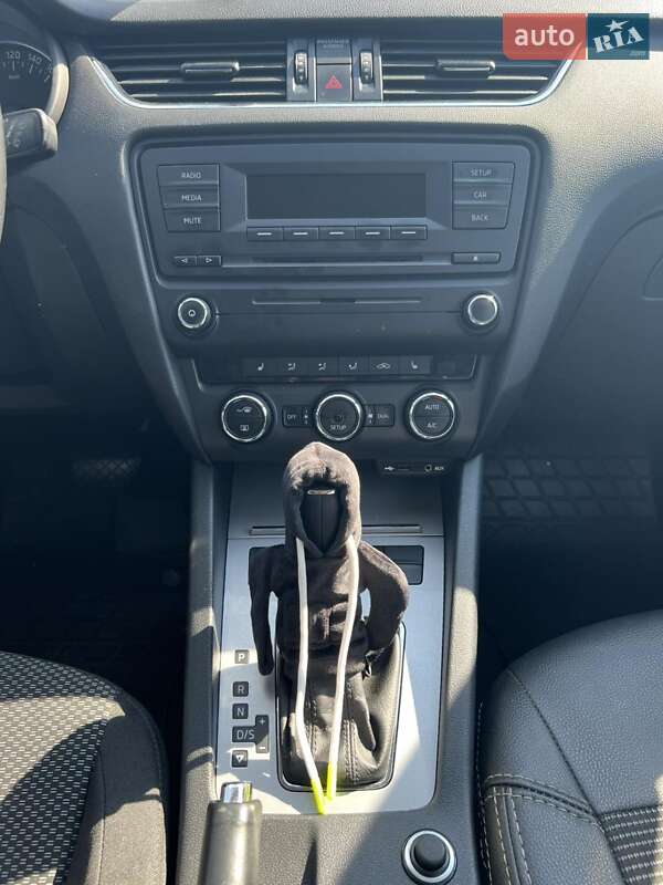 Лифтбек Skoda Octavia 2014 в Кропивницком