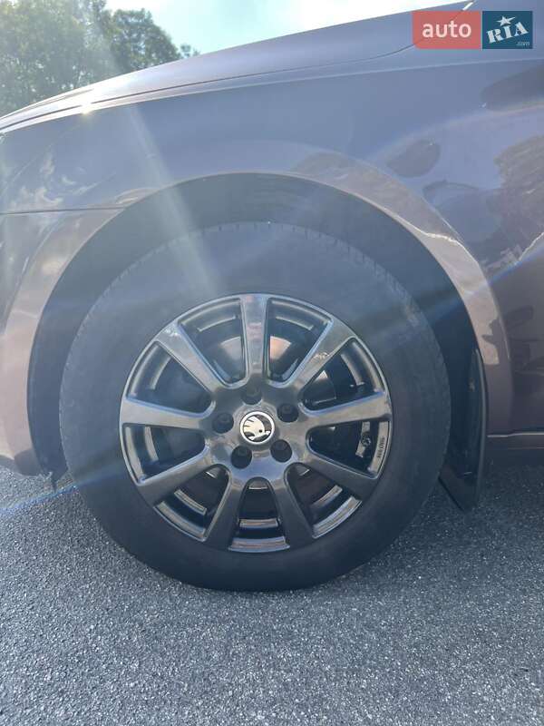 Лифтбек Skoda Octavia 2014 в Кропивницком