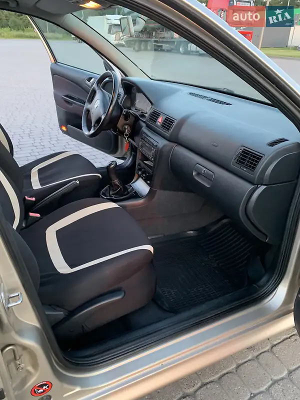 Skoda Octavia 2005 VIN TMBJX21U158795520 фото оголошення 3 з 64