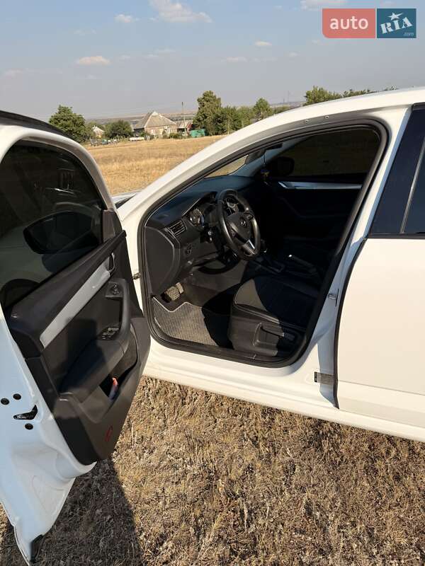 Лифтбек Skoda Octavia 2016 в Краматорске