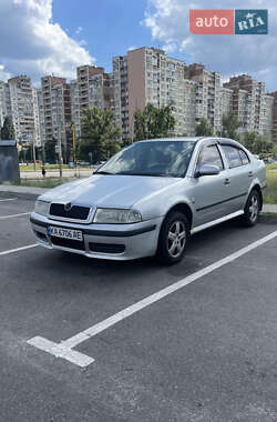 Ліфтбек Skoda Octavia 2000 в Києві