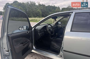 Лифтбек Skoda Octavia 2003 в 