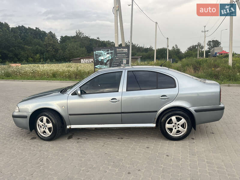 Ліфтбек Skoda Octavia 2003 в Львові