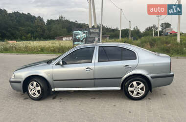 Лифтбек Skoda Octavia 2003 в 