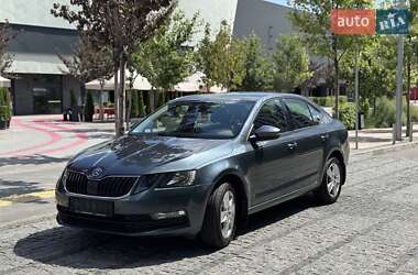 Лифтбек Skoda Octavia 2019 в Киеве