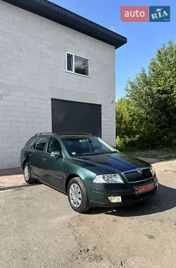Универсал Skoda Octavia 2008 в Хороле