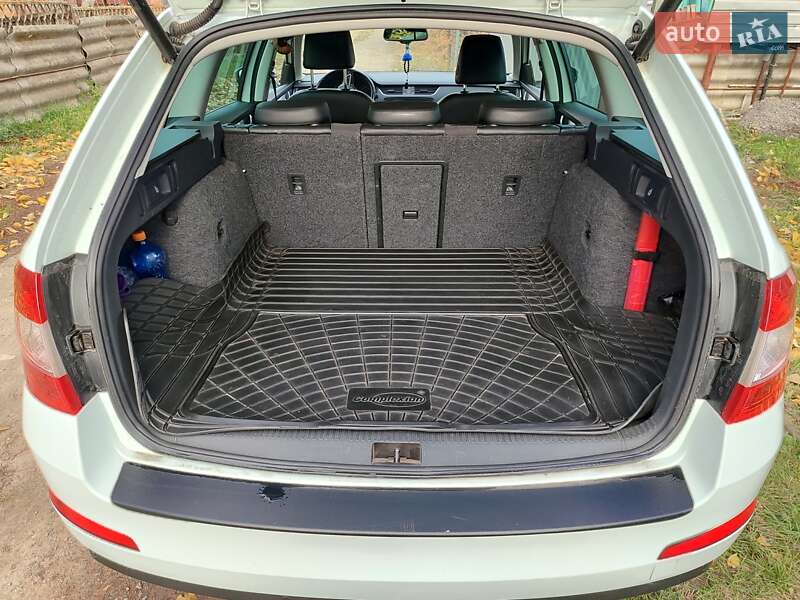Універсал Skoda Octavia 2015 в Миргороді