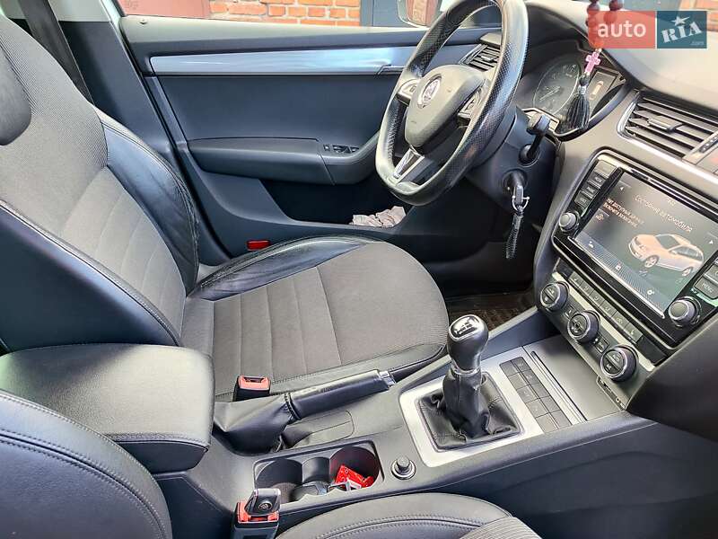 Універсал Skoda Octavia 2015 в Миргороді