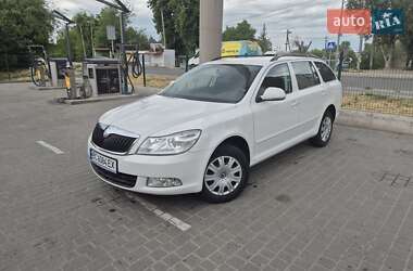 Універсал Skoda Octavia 2010 в Дніпрі
