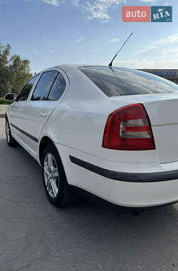 Лифтбек Skoda Octavia 2006 в 