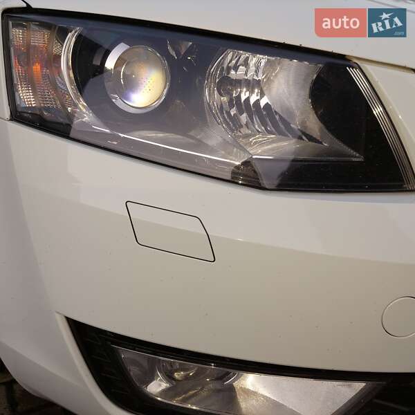 Універсал Skoda Octavia 2015 в Дніпрі