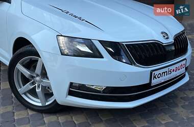 Універсал Skoda Octavia 2018 в  фото 30 Універсал Skoda Octavia 2018 в