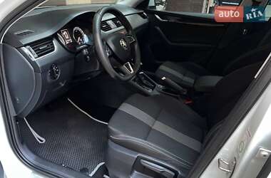 Універсал Skoda Octavia 2018 в  фото 56 Універсал Skoda Octavia 2018 в