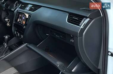 Універсал Skoda Octavia 2018 в  фото 79 Універсал Skoda Octavia 2018 в